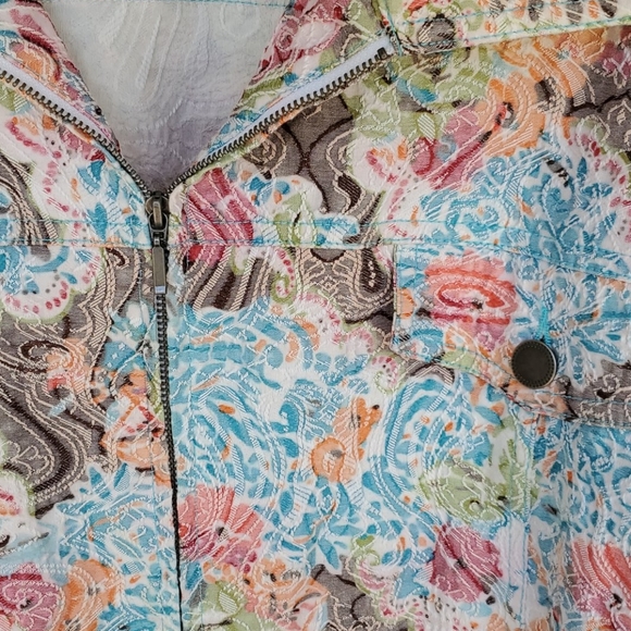 Jacket - Picture 4 of 4